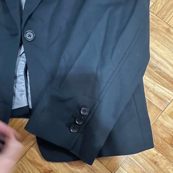 Navy blazer from Banana Republic - Picture 2 of 5